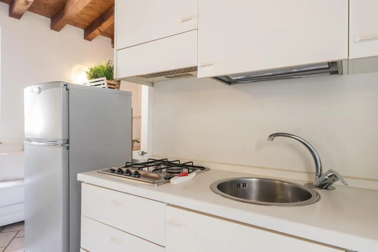 Bright Apartments Moniga - Castle Bells Moniga del Garda