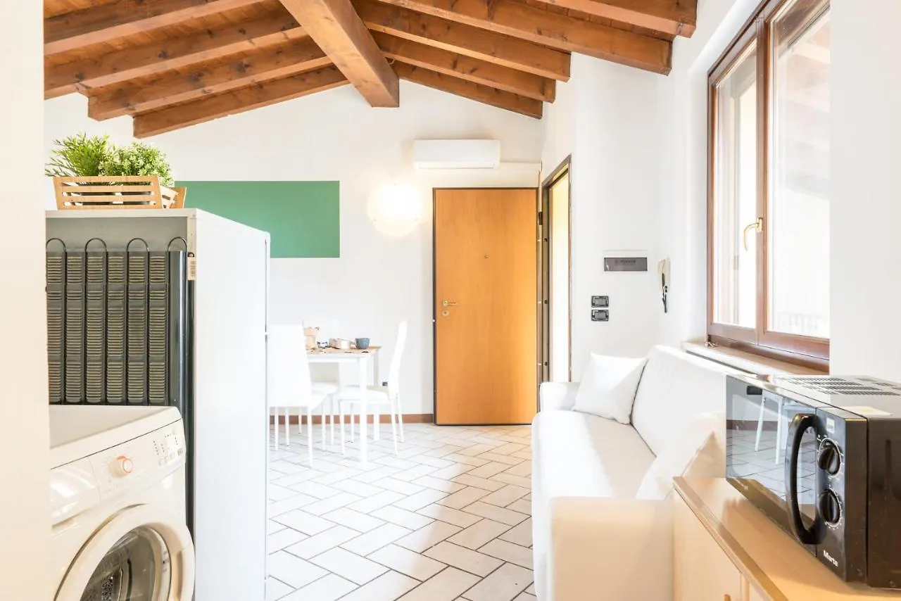 Bright Apartments Moniga - Castle Bells Moniga del Garda