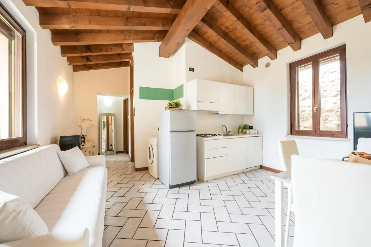 Bright Apartments Moniga - Castle Bells Moniga del Garda