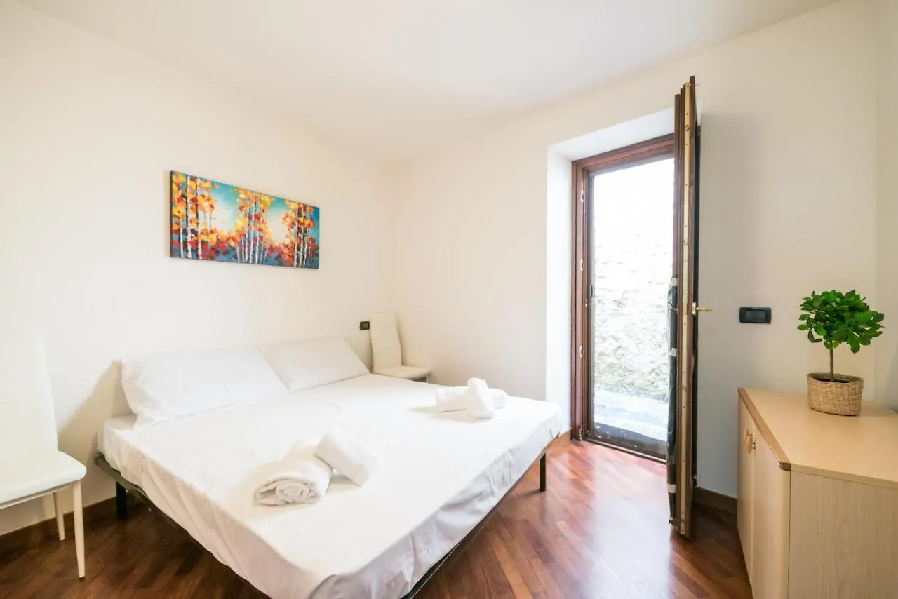 Bright Apartments Moniga - Castle Bells Moniga del Garda Italy