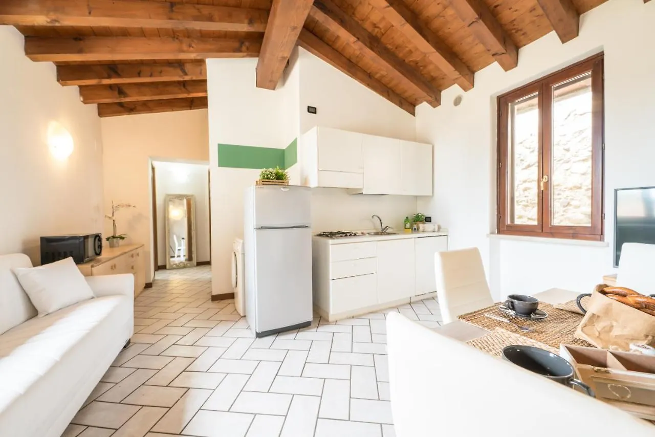 Bright Apartments Moniga - Castle Bells Moniga del Garda