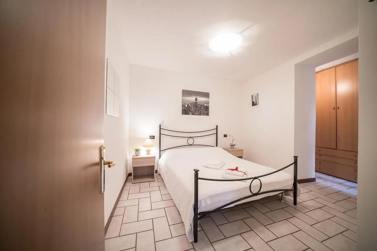 Bright Apartments Moniga - Castle Bells Moniga del Garda Italy