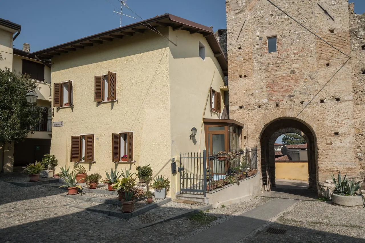 Bright Apartments Moniga - Castle Bells Moniga del Garda Italy