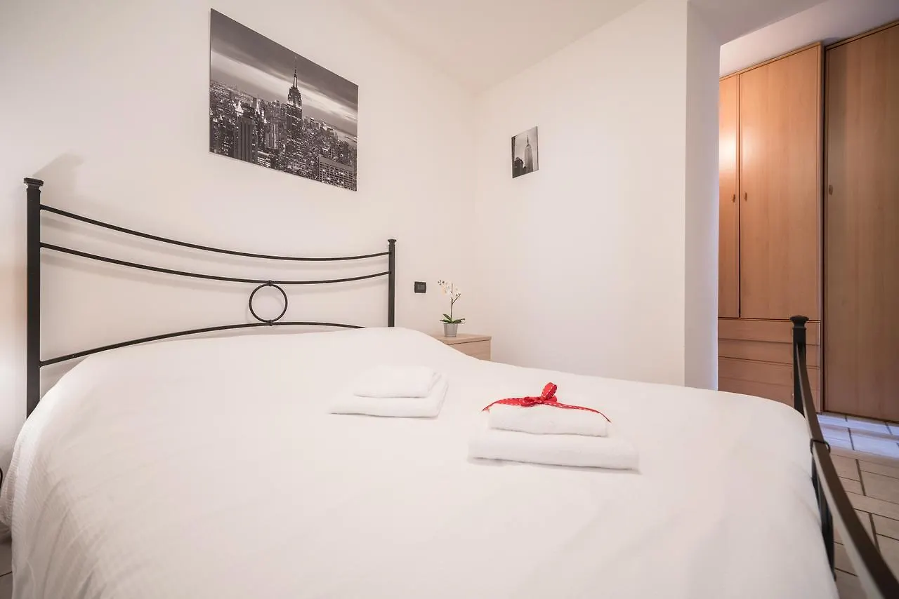 Bright Apartments Moniga - Castle Bells Moniga del Garda