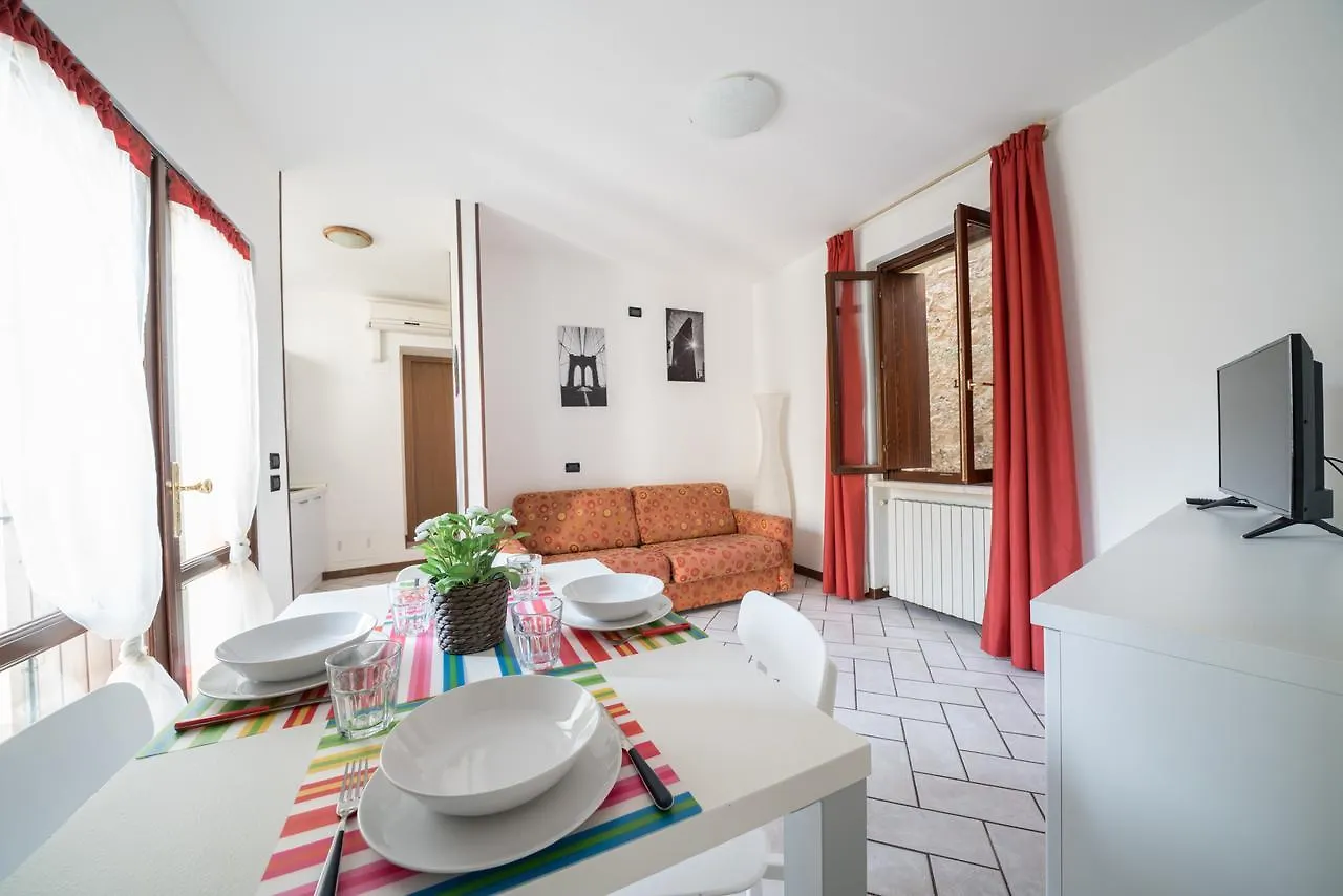 Bright Apartments Moniga - Castle Bells Moniga del Garda