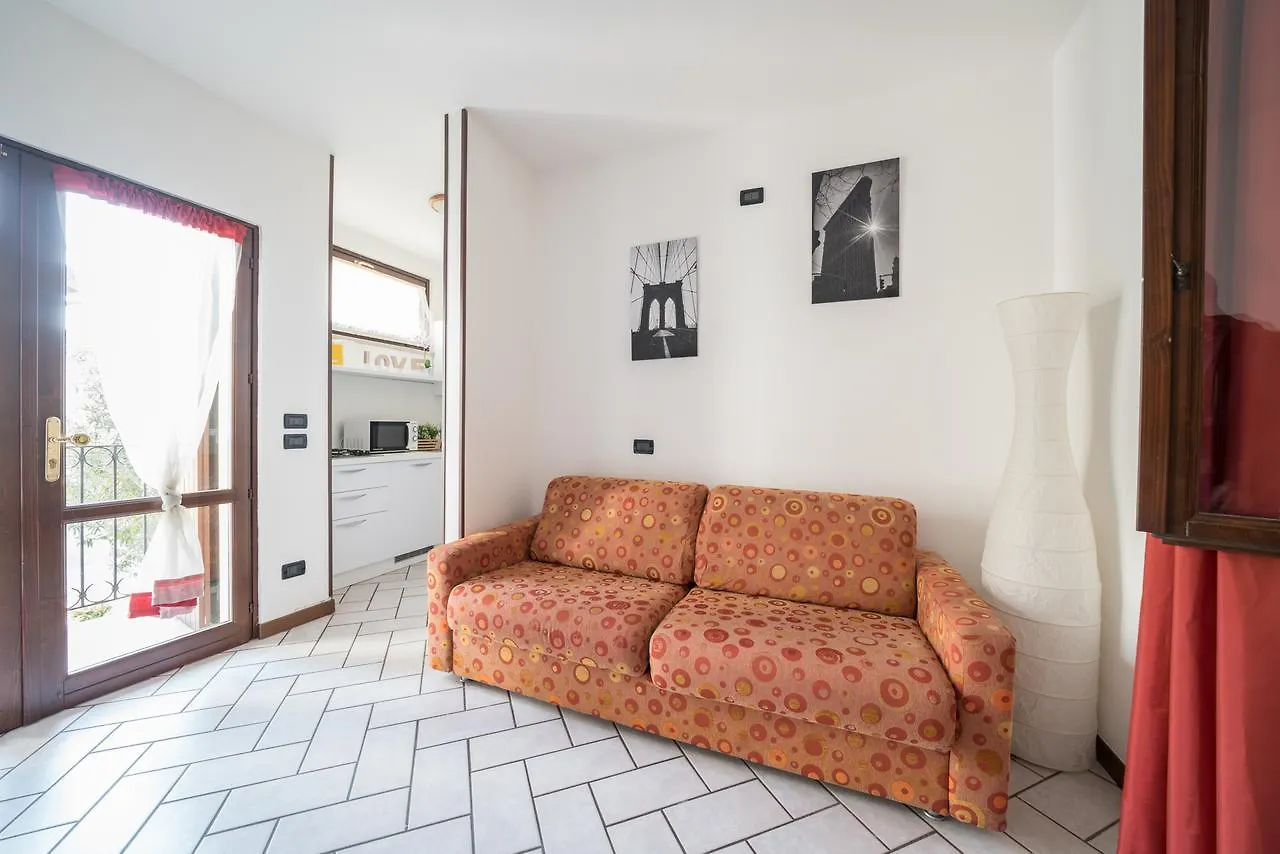 Bright Apartments Moniga - Castle Bells Moniga del Garda