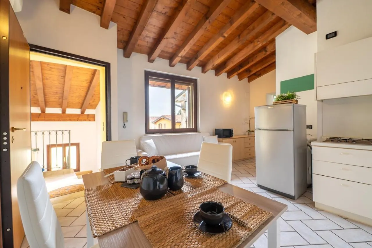 Bright Apartments Moniga - Castle Bells Moniga del Garda